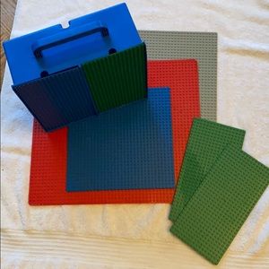 Assorted LEGOS with base plates